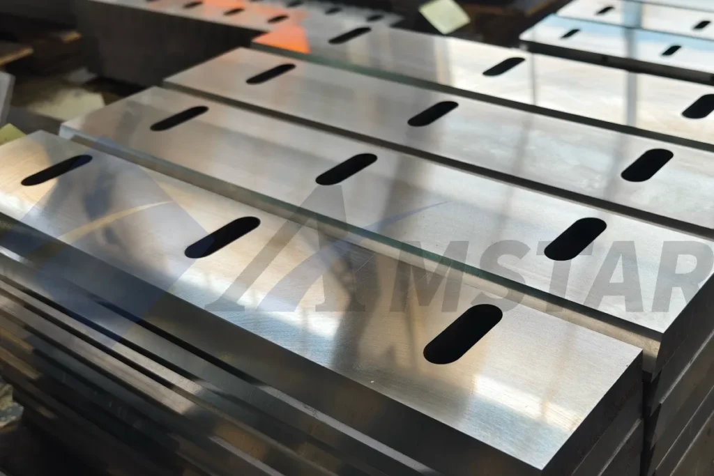 Stack of plastic granulator knives