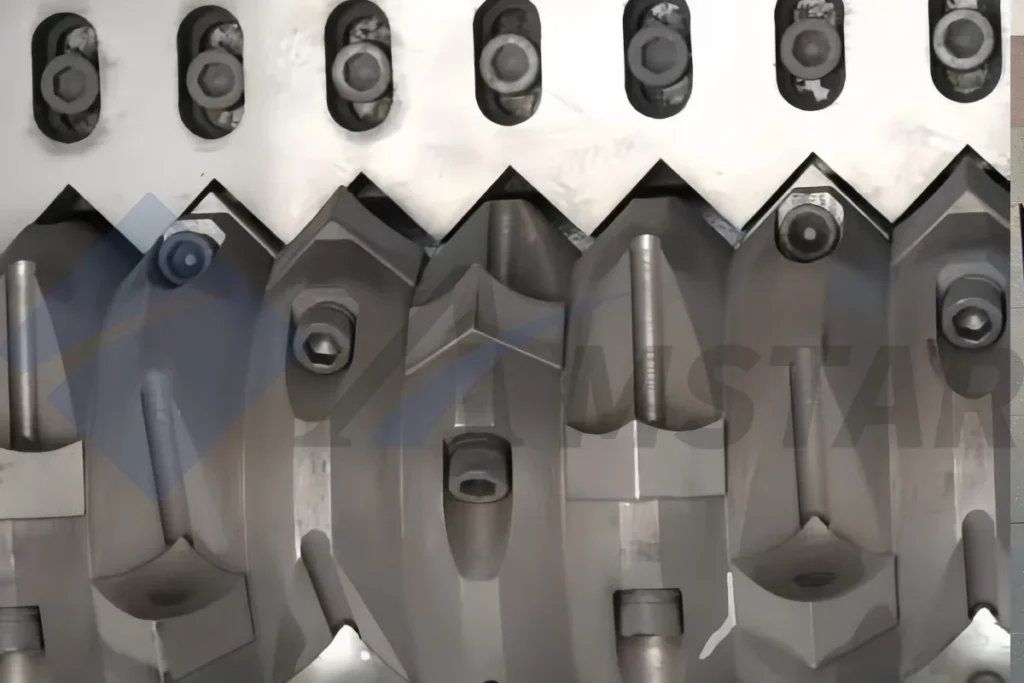 Square rotor knives working against the jagged stationary knives